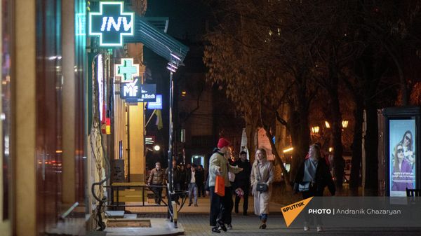Туристы из России на улице Абовяна - Sputnik Армения