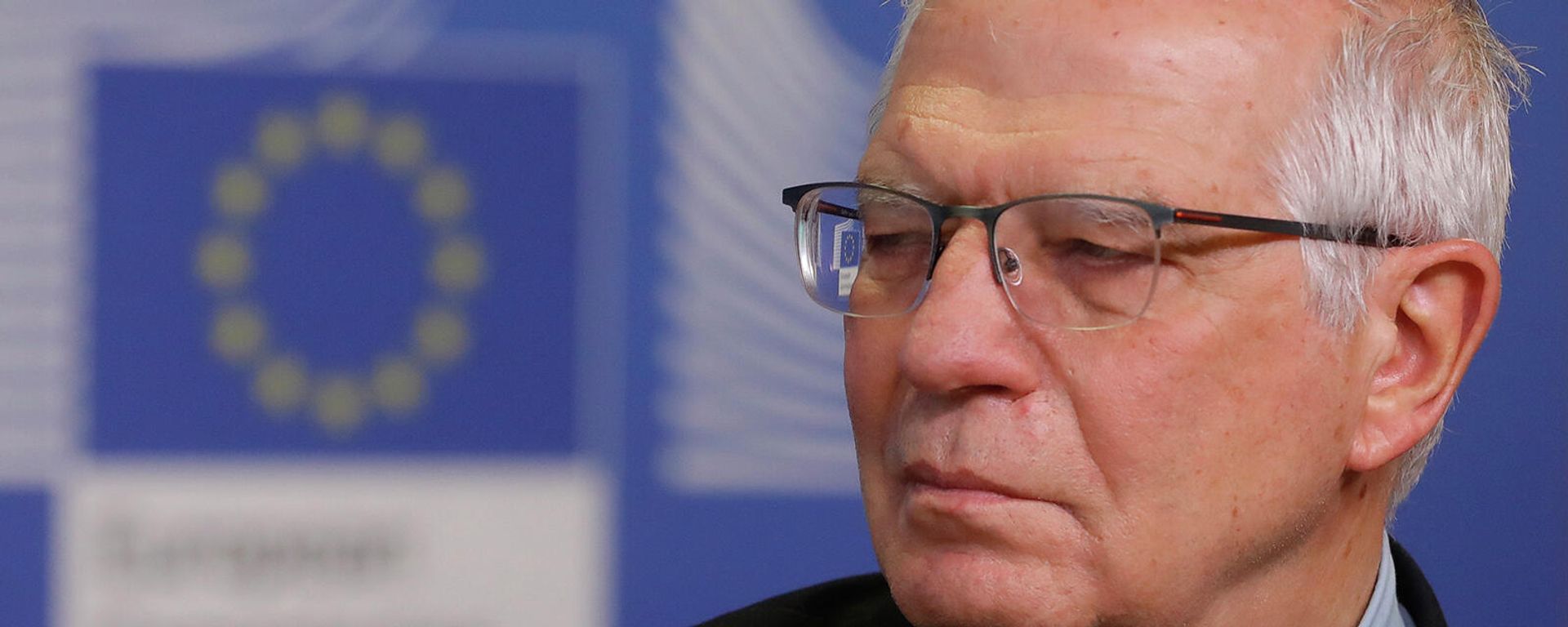 Глава внешнеполитического ведомства Европейского Союза Жозеп Боррель во время заявления для прессы в штаб-квартире ЕС (27 февраля 2022). Брюссель - Sputnik Армения, 1920, 01.12.2022