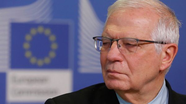 Глава внешнеполитического ведомства Европейского Союза Жозеп Боррель во время заявления для прессы в штаб-квартире ЕС (27 февраля 2022). Брюссель - Sputnik Армения