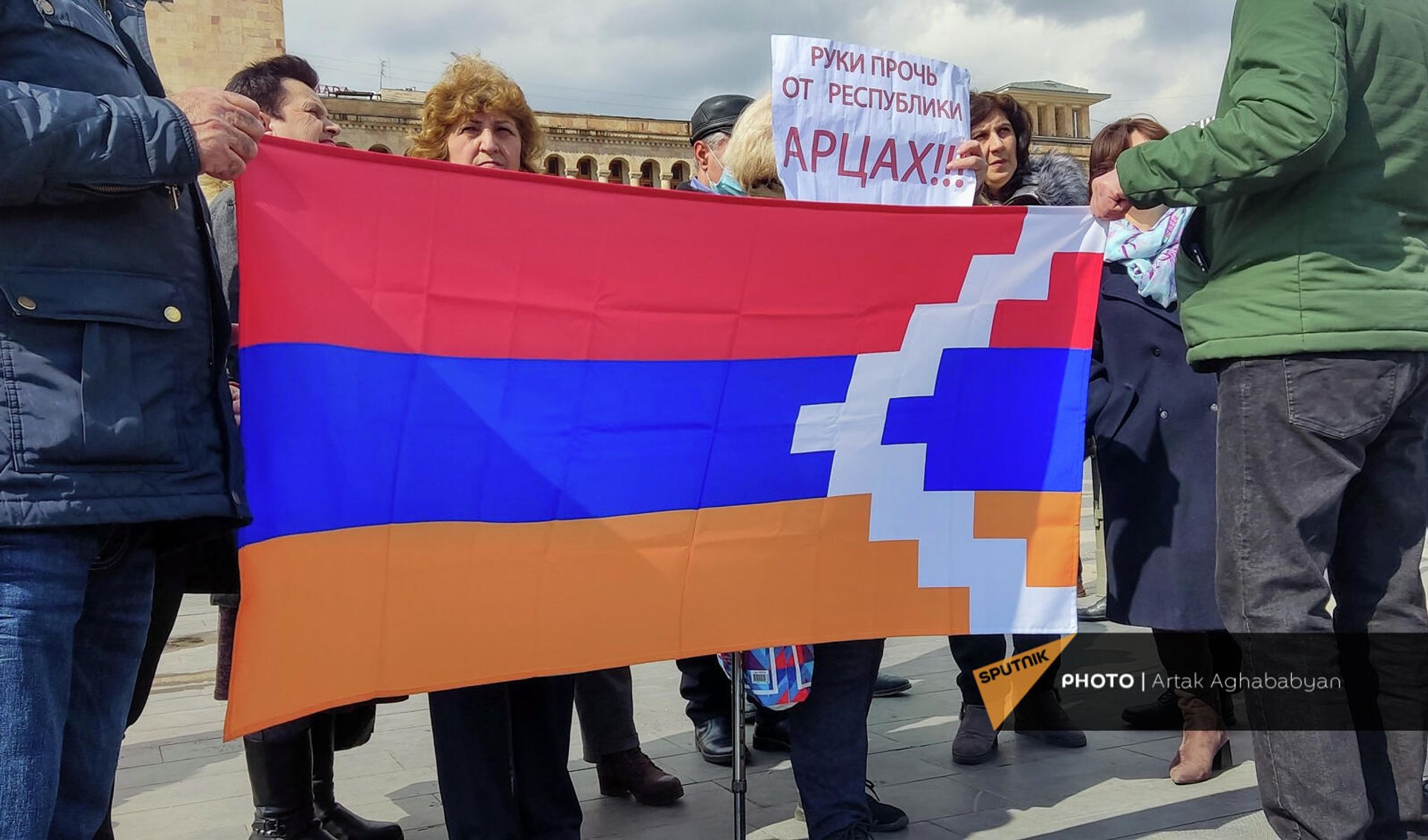 Акция протеста арцахцев на площади Республики (11 марта 2022). Еревaн - Sputnik Армения, 1920, 11.03.2022