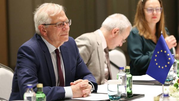 Министр иностранных дел Армении Арарат Мирзоян встретился с верховным представителем ЕС по иностранным делам и политике безопасности Жозепом Борелем (12 марта 2022). Анталья - Sputnik Армения