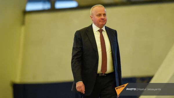 Чрезвычайный и полномочный посол России в Армении Сергей Копыркин на официальной церемонии инаугурации пятого президента Армении Ваагна Хачатуряна (13 марта 2022). Еревaн - Sputnik Армения