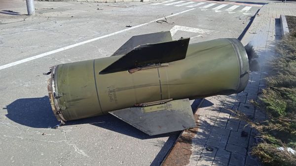 Обломки украинской ракеты Точка-У в Донецке - Sputnik Армения