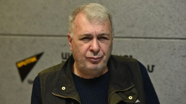 Բեմադրիչ, ՀՀ արվեստի վաստակավոր գործիչ Հակոբ Ղազանչյանը Sputnik ռադիոկայանի տաղավարում - Sputnik Արմենիա