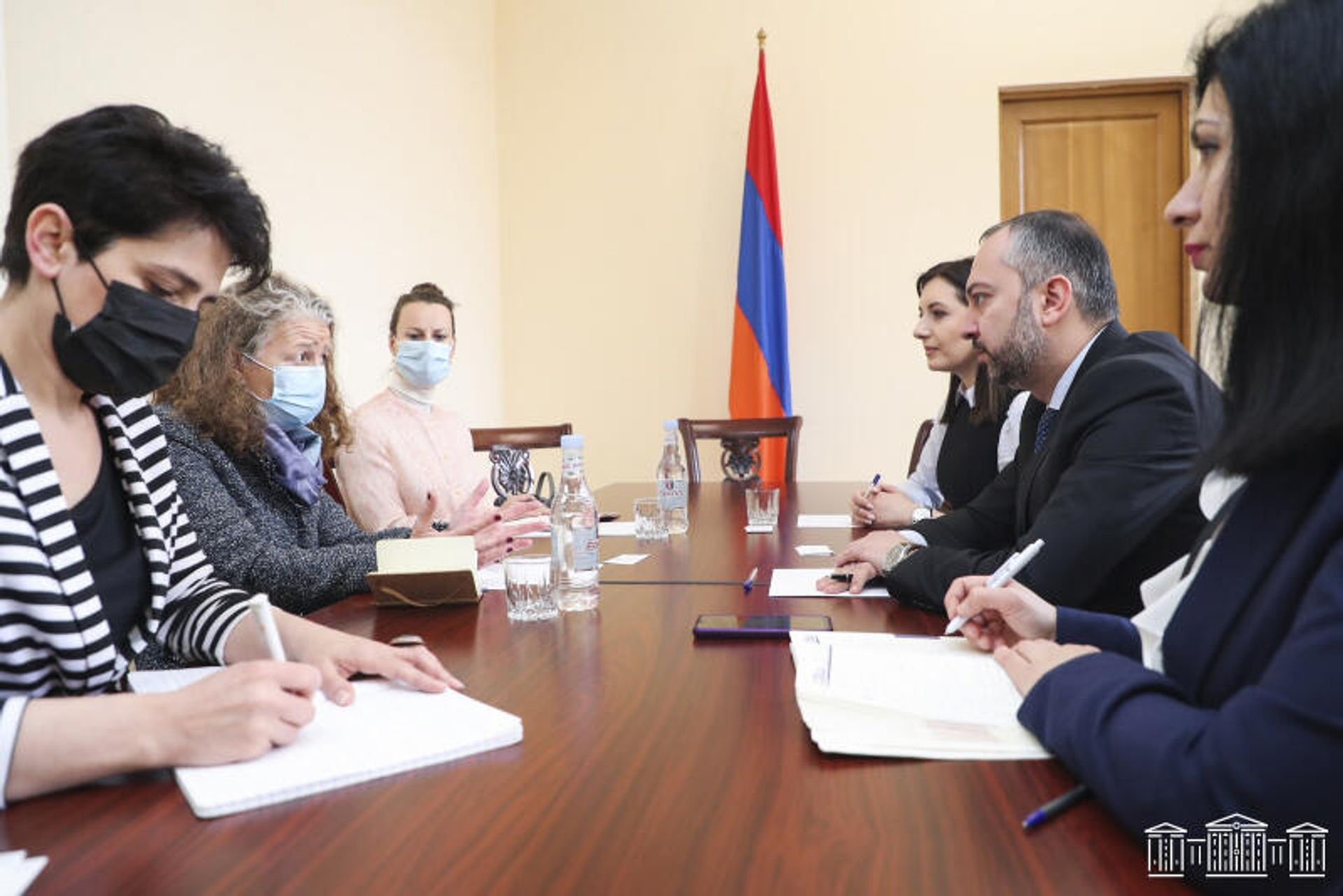 ՀՀ ԱԺ արտաքին հարաբերությունների մշտական հանձնաժողովի նախագահ Էդուարդ Աղաջանյանն ընդունել է ՀՀ-ում ՄԱԿ-ի մշտական համակարգող Լիլա Փիթրս Յահիային (18 մարտի, 2022). Еревaн - Sputnik Արմենիա, 1920, 18.03.2022
