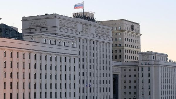 Здание Министерства обороны Российской Федерации на Фрунзенской набережной в Москве - Sputnik Армения