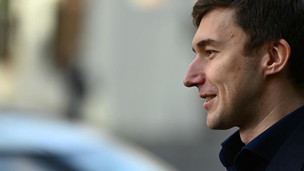 Гроссмейстер Сергей Карякин перед началом пресс-конференции по поводу возобновления турнира претендентов по шахматам (13 апреля 2021). Москвa - Sputnik Армения