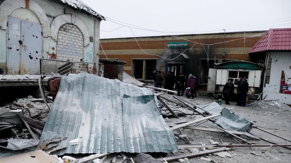 Последствия обстрела украинскими силовиками города Дебальцево в Донецкой области. - Sputnik Армения