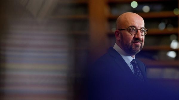 Президент Европейского Совета Шарль Мишель отвечает на вопросы журналистов по итогам встречи с лидерами Армении и Азербайджана в Европейском Совете (6 апреля 2022). Брюссель - Sputnik Армения