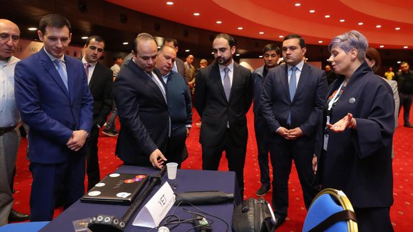 Տիգրան Ավինյանը մասնակցել է Հայաստանի ազգային պոլիտեխնիկական համալսարանի կողմից կազմակերպված Աջակցող տեխնոլոգիաների նախագծման ինժեներական (ATDEC) մրցույթին (6 ապրիլի, 2022թ). Երևան - Sputnik Արմենիա