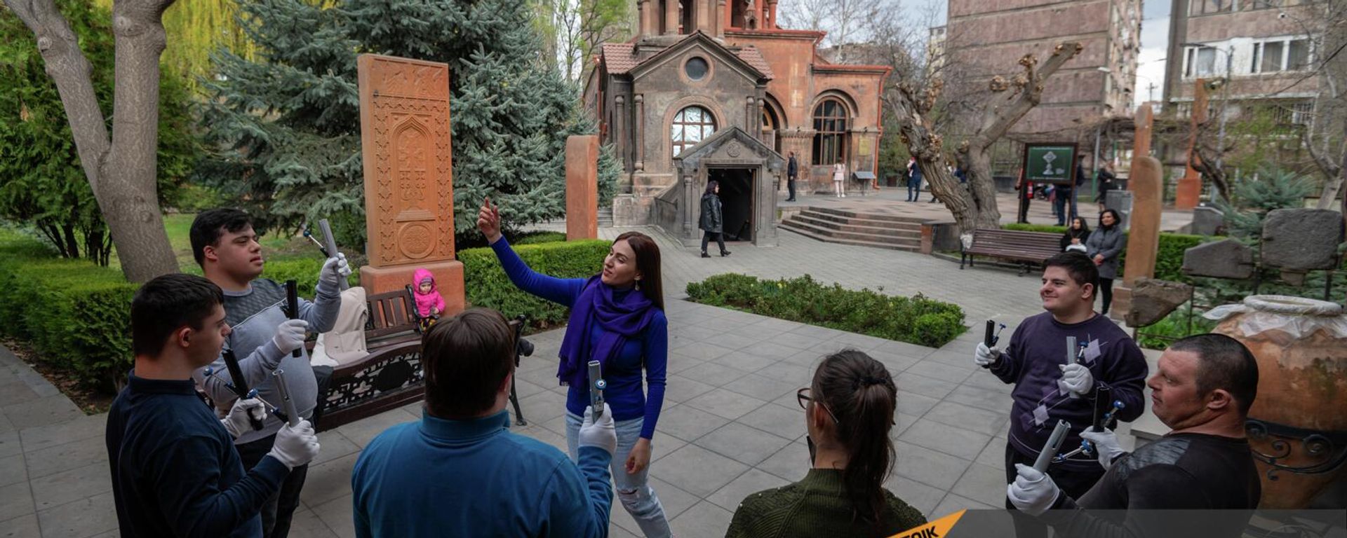 «Արևային - զանգակները» շարունակում են սեր ու լույս տարածել - Sputnik Արմենիա, 1920, 13.04.2022