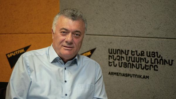 Ռուբեն Հակոբյանը Sputnik ռադիոկայանի տաղավարում - Sputnik Արմենիա