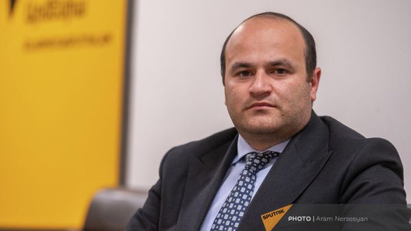 Министр труда и социальных вопросов Нарек Мкртчян в гостях радио Sputnik - Sputnik Армения