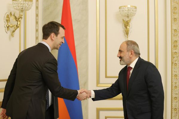 Премьер-министр Никол Пашинян принял академиков Юрия Ованнисяна и Григория Трубникова (15 апреля 2022). Еревaн - Sputnik Армения