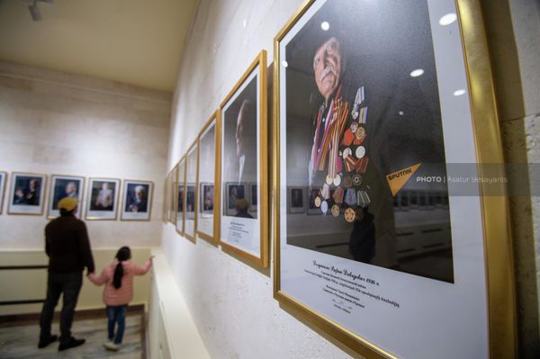 Фотовыставка последних ветеранов ВОВ Война в лицах в Музее армяно-российской дружбы (15 апреля 2022). Абовян Фотовыставка последних ветеранов ВОВ Война в лицах в Музее армяно-российской дружбы (15 апреля 2022). Абовян - Sputnik Армения