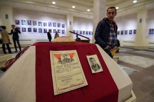 Фотовыставка последних ветеранов ВОВ Война в лицах в Музее армяно-российской дружбы (15 апреля 2022). Абовян Фотовыставка последних ветеранов ВОВ Война в лицах в Музее армяно-российской дружбы (15 апреля 2022). Абовян - Sputnik Армения