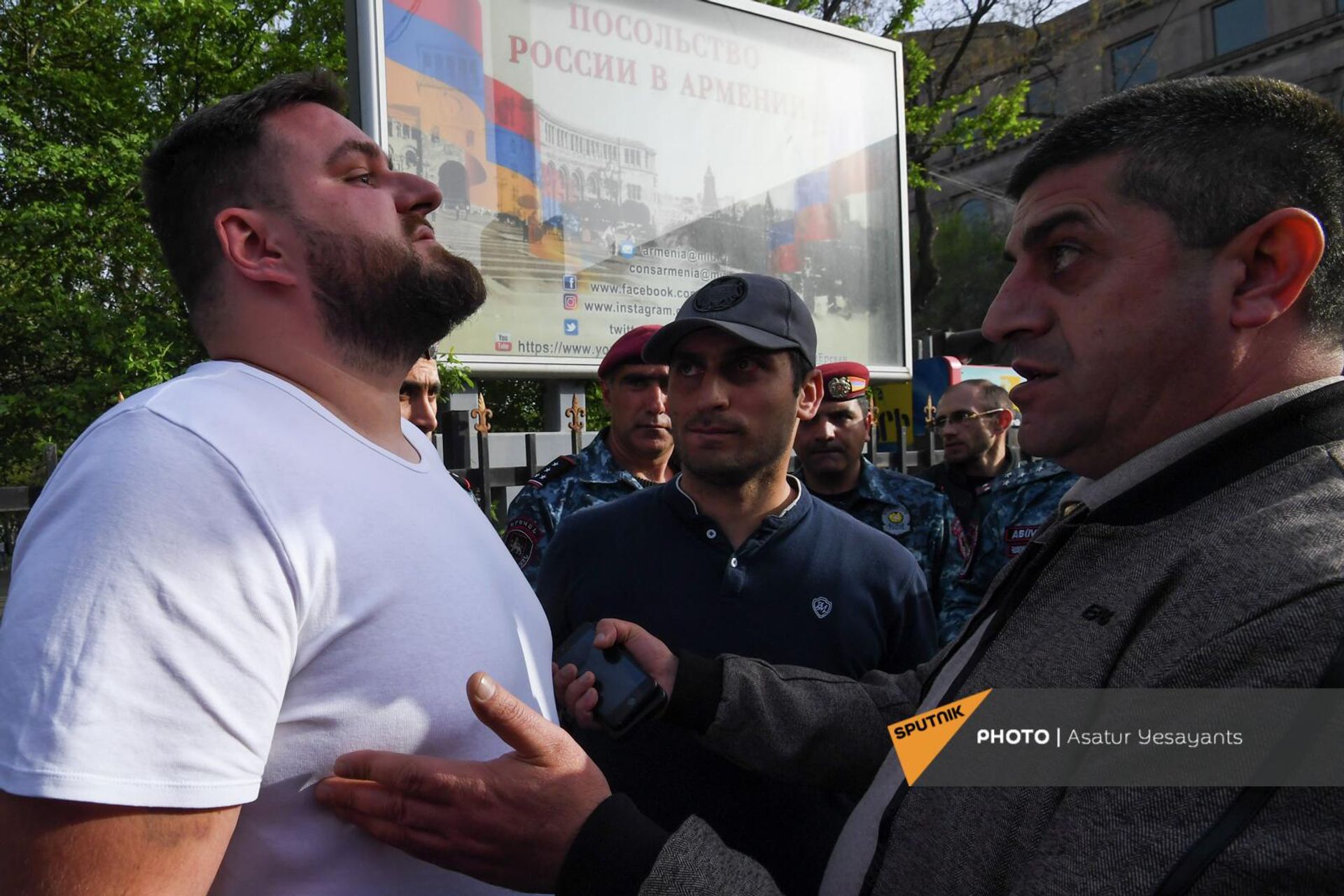 Акция протеста у российского посольства (21 апреля 2022). Еревaн - Sputnik Արմենիա, 1920, 21.04.2022