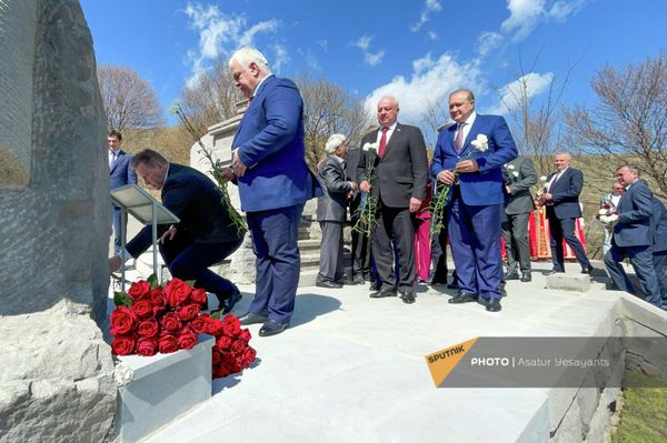 Պուշկինի արձանի բացման արարողությունը համանուն լեռնանցքում - Sputnik Արմենիա