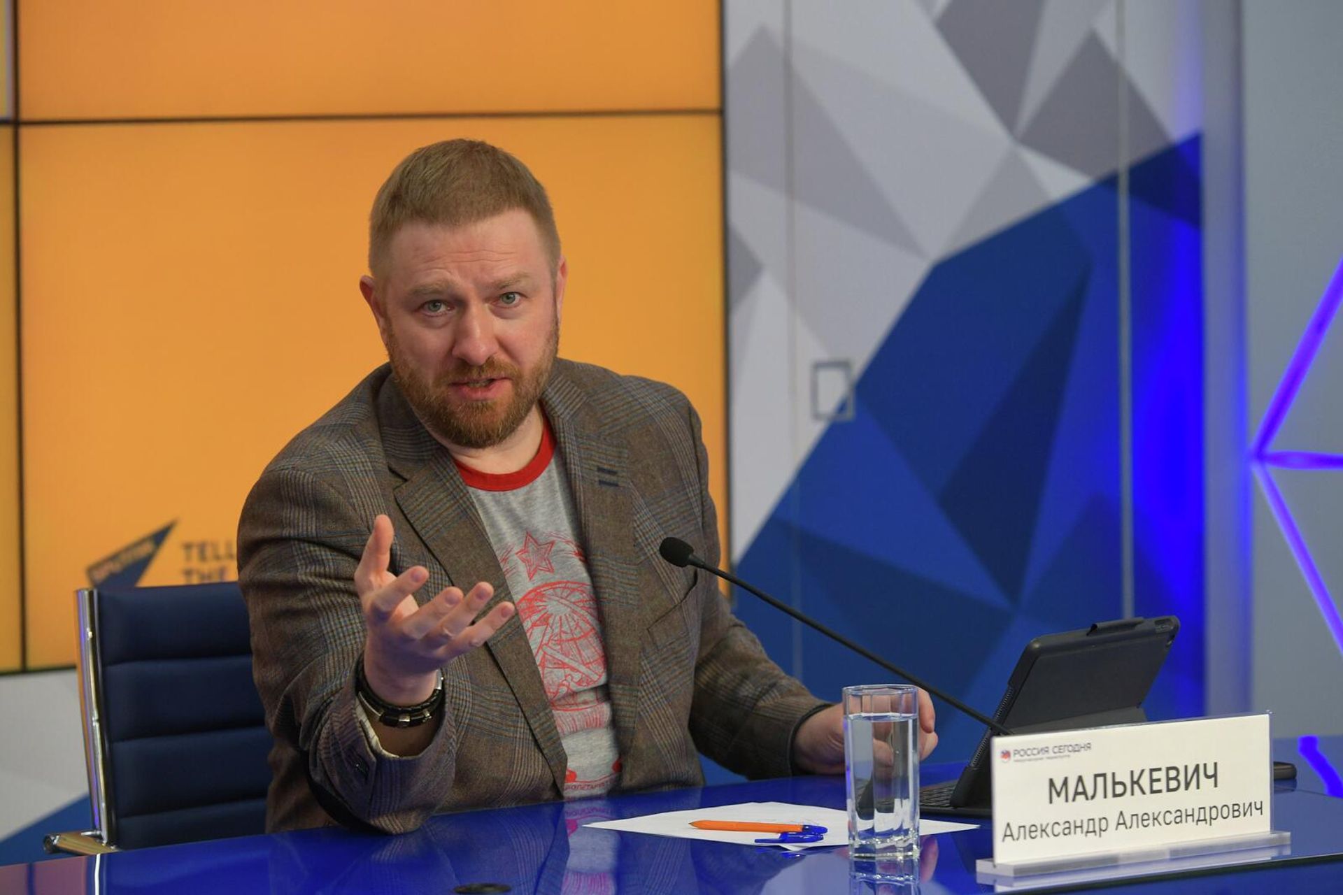 Александр Малькевич во время телемоста (25 апреля 2022). Москва Александр Малькевич во время телемоста (25 апреля 2022). Москва - Sputnik Армения, 1920, 25.04.2022