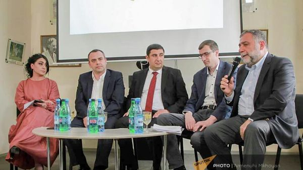 Пресс-конференция на тему конкурса Мастер Армении (26 апреля 2022). Гюмри - Sputnik Армения