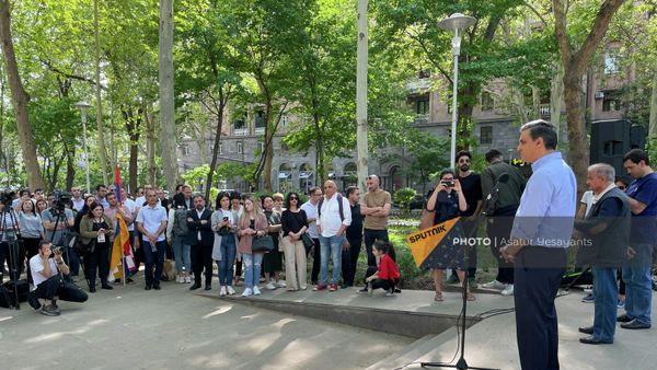 Արման Թաթոյան - Sputnik Արմենիա