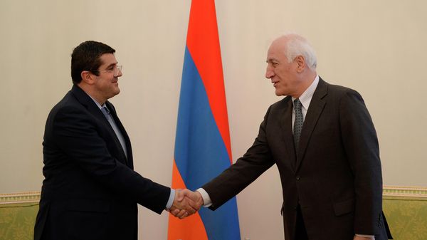 Վահագն Խաչատուրյանը հանդիպում է ունեցել Արցախի նախագահ Արայիկ Հարությունյանի հետ - Sputnik Արմենիա