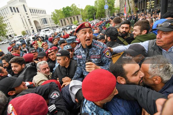 Стычки полиции и участников оппозиционного митинга  - Sputnik Армения