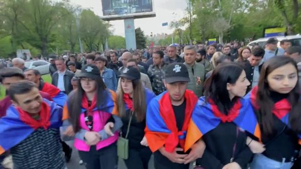 Մեկնարկեց ընդդիմության երթը - Sputnik Армения