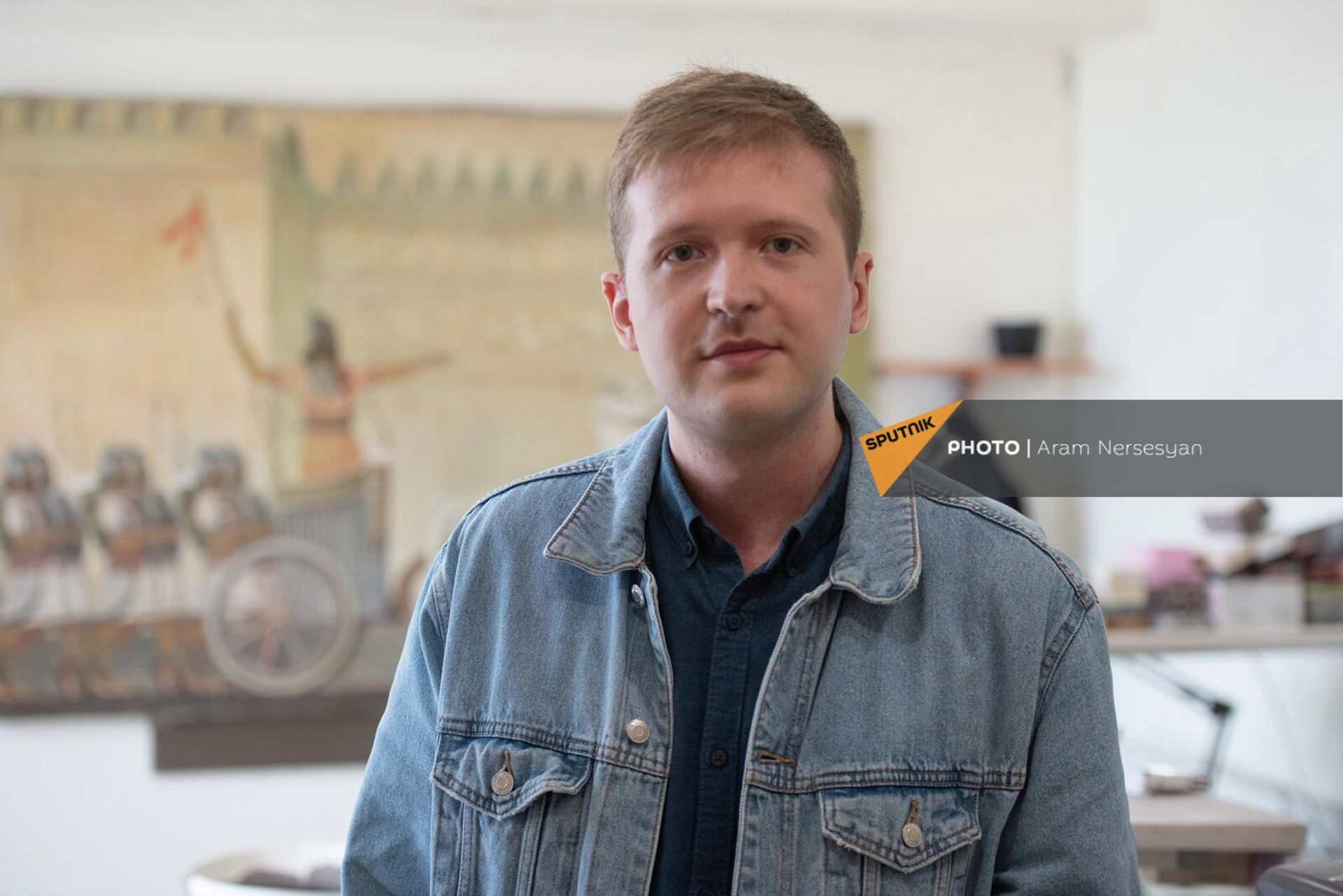Научный сотрудник отдела Древнего Востока ГМИИ им. А.С. Пушкина, хранитель наследия Урарту Рамиль Вергазов на мастер-классе российских реставраторов для армянских коллег в музее Эребуни (4 мая 2022). Еревaн - Sputnik Армения, 1920, 06.05.2022