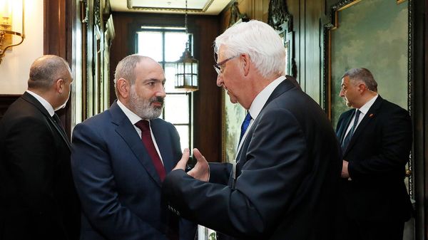 Премьер-министр Никол Пашинян посетил Нидерландский Институт международных отношений Клингендайл (11 мая 2022). Гаага - Sputnik Армения