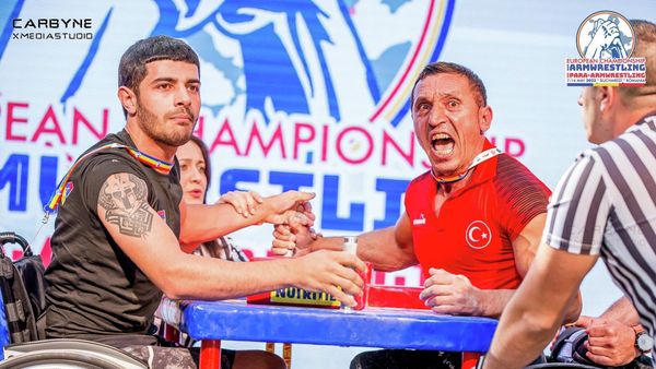 Саркис Арутюнян, потерявший обе ноги в 44-дневной войне, стал чемпионом Европы по армрестлингу - Sputnik Армения
