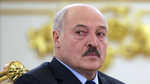 Президент Белоруссии Александр Лукашенко на встрече лидеров государств - членов ОДКБ (16 мая 2022). Москвa - Sputnik Армения