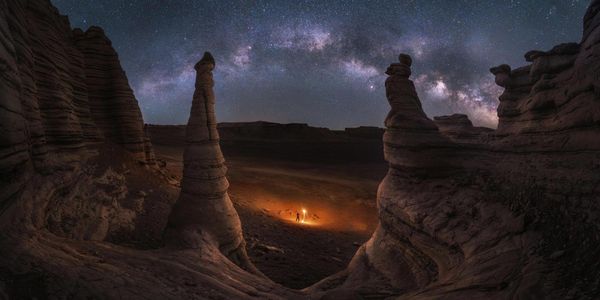 Снимок Lightning the Milky way китайского фотографа Jinyi He, вошедший в список 25 лучших фотографий конкурса 2022 Milky Way Photographer of the Year. - Sputnik Армения