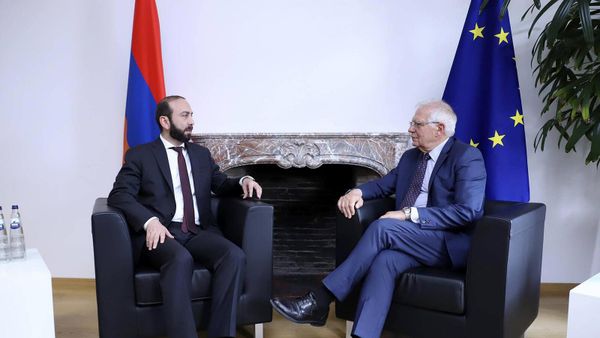 Արարատ Միրզոյանն ու Ժոզեպ Բորելը - Sputnik Արմենիա