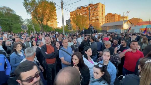 «Ամո'թ». ընդդիմադիրները երթով հասան կառավարական ամառանոցների մուտքի մոտ - Sputnik Армения