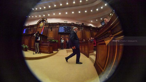 Նիկոլ Փաշինյանը ԱԺ–ում - Sputnik Արմենիա