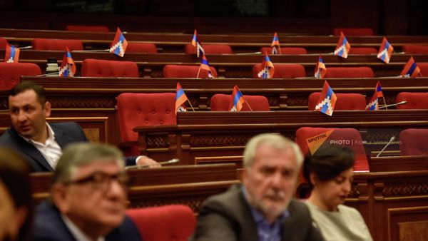 Правительственный час в Национальном собрании Армении (25 мая 2022). Еревaн - Sputnik Армения