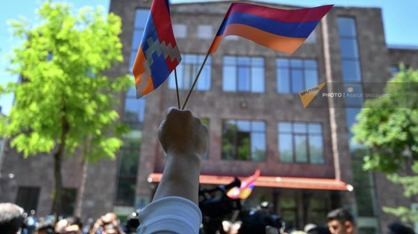 Հայաստանի ու Արցախի դրոշները - Sputnik Արմենիա