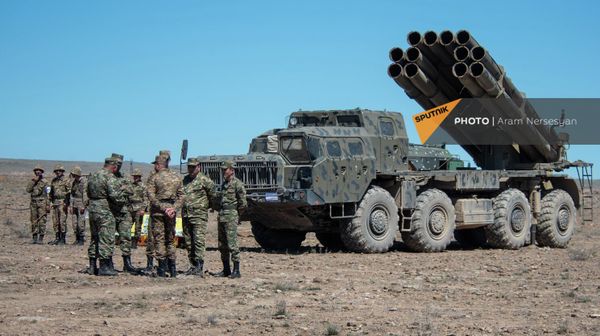 Подразделения ракетно-артиллерийских войск армянской армии проводят учения на одном из полигонов республики - Sputnik Армения
