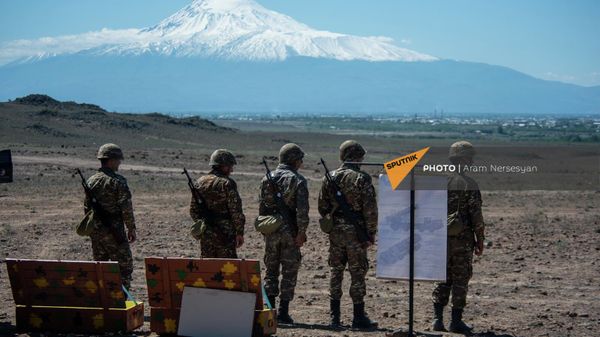 ՀՀ ԶՈւ - Sputnik Արմենիա