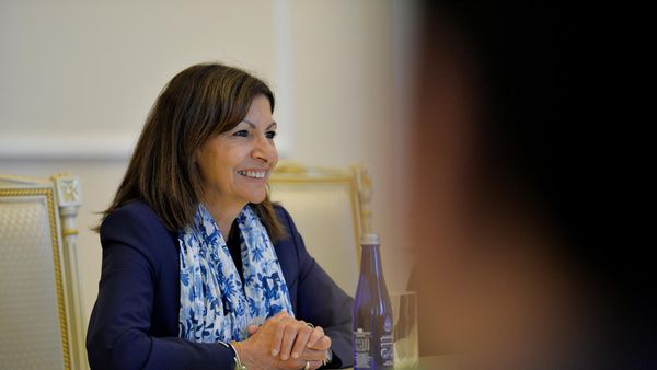 Փարիզի քաղաքապետ Անն Իդալգոն Երևանում - Sputnik Արմենիա