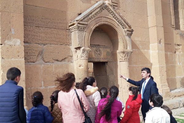 Начальник ГНКО Ширакской региональной службы историко-культурных музеев-заповедников и охраны исторической среды Валерий Назаретян Начальник ГНКО Ширакской региональной службы историко-культурных музеев-заповедников и охраны исторической среды Валерий Назаретян - Sputnik Армения