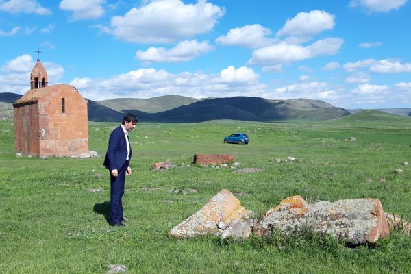 Начальник ГНКО Ширакской региональной службы историко-культурных музеев-заповедников и охраны исторической среды Валерий Назаретян Начальник ГНКО Ширакской региональной службы историко-культурных музеев-заповедников и охраны исторической среды Валерий Назаретян - Sputnik Армения