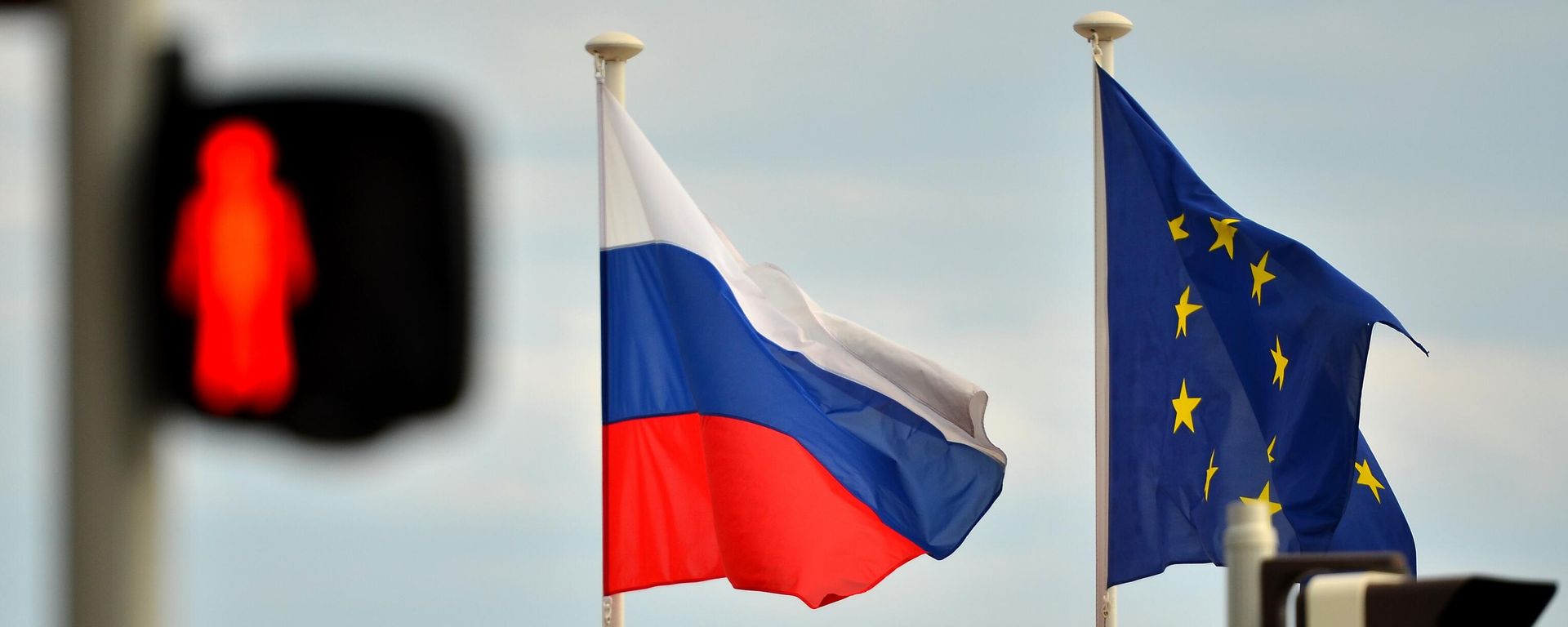 Флаги России и ЕС - Sputnik Армения, 1920, 31.05.2022