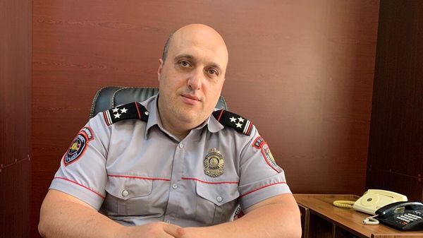 Заместитель начальника Главного управления по обеспечению общественной безопасности полиции РА, начальник управления по предотвращению преступности несовершеннолетних и домашнего насилия, полковник полиции Эдгар Петросян - Sputnik Армения
