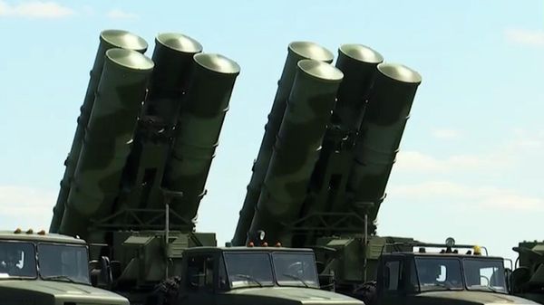 Боевая работа расчетов зенитной ракетной системы С-300ПМ2 Фаворит в ходе спецоперации - Sputnik Армения