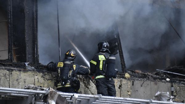 Пожар в  БЦ Гранд Сетунь плаза на западе Москвы - Sputnik Армения