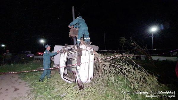 Дорожно-транспортное происшествие в селе Каниашир (3 июня 2022). Арагацотн - Sputnik Армения