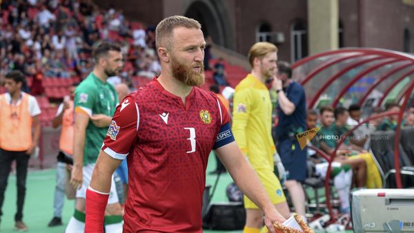 Вараздат Ароян во время футбольного матча Лиги наций УЕФА между сборными Армении и Ирландии (4 июня 2022). Еревaн - Sputnik Армения