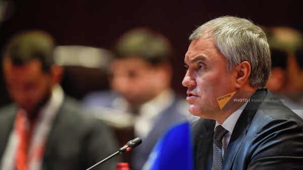 Вячеслав Володин на заседании Совета Парламентской Ассамблеи ОДКБ (6 июня 2022). Еревaн - Sputnik Армения